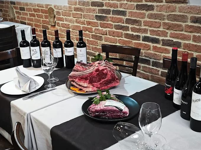 Selección de carnes y vinos